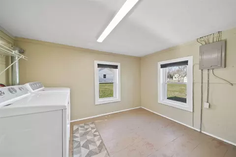 884 Bryant, Jackson, MI 49202 photo 20