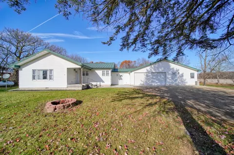 19900 Lewis, Cement City, MI 49233