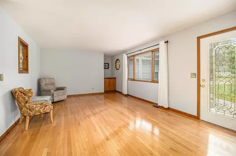 Living - 1422 Yoder, Manistee, MI 49660 photo 2 of 3