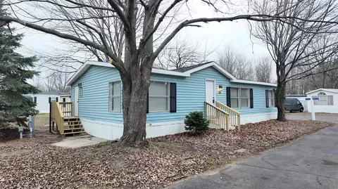 1281 E Pontaluna # 28, Norton Shores, MI 49456