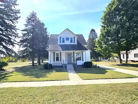 544 E Chicago, Bronson, MI 49028 photo 2
