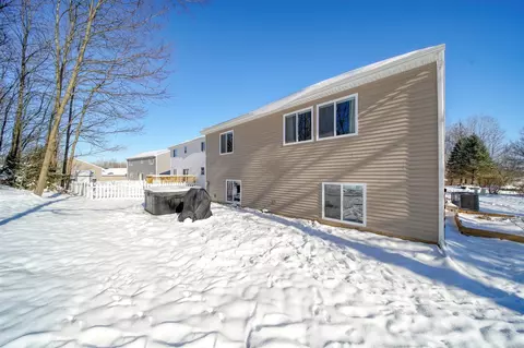 Exterior - 130 Lighthouse, Brooklyn, MI 49230 photo 8 of 12