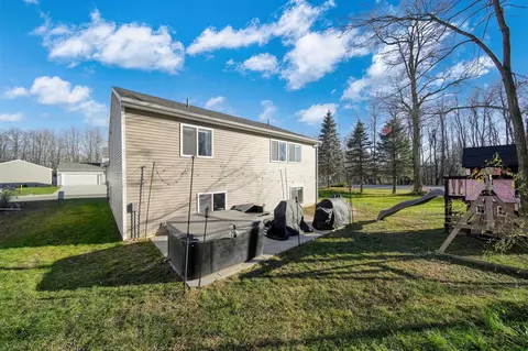Exterior - 130 Lighthouse, Brooklyn, MI 49230 photo 10 of 12