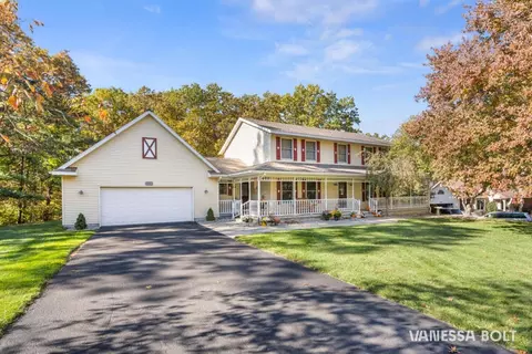 6885 Blythefield, Rockford, MI 49341