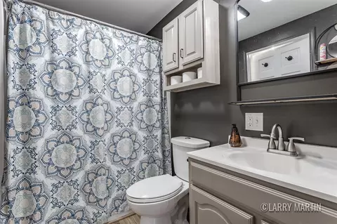 Bath - 331 E Morrell, Otsego, MI 49078 photo 1 of 3