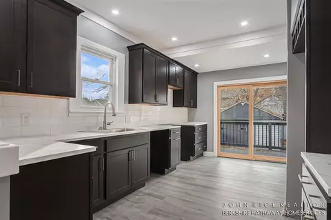 1941 Willard, Grand Rapids, MI 49507