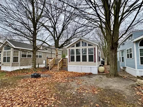 6473 Blue Star #44, Saugatuck, MI 49453