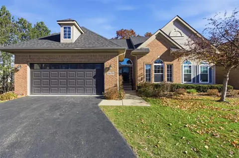 1638 Treyborne, Commerce Twp, MI 48390