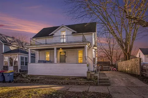 868 10th, Grand Rapids, MI 49504