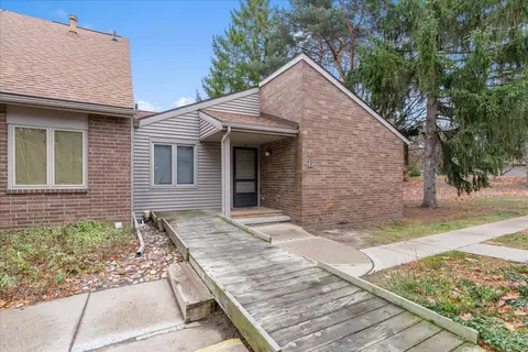 1005 Grenoble #H, Lansing, MI 48917