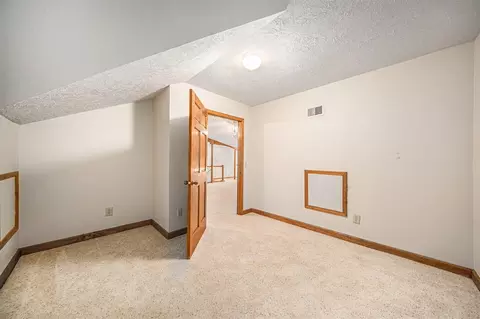 Bedroom - 5501 Donavon, Jackson, MI 49201 photo 2 of 6