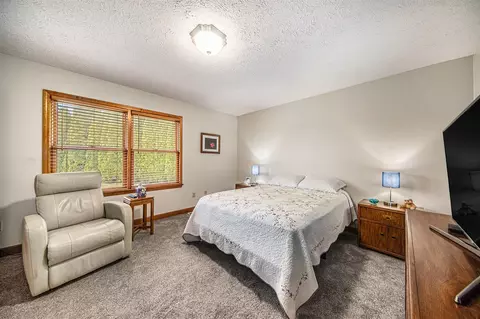 Bedroom - 5501 Donavon, Jackson, MI 49201 photo 3 of 6