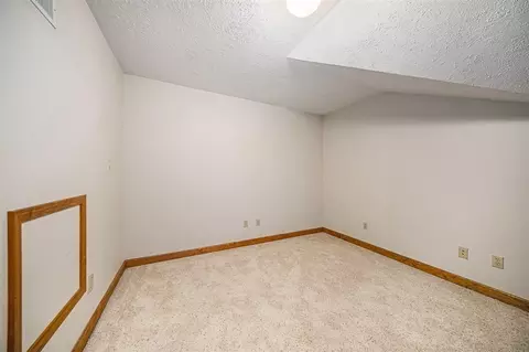 Bedroom - 5501 Donavon, Jackson, MI 49201 photo 1 of 6