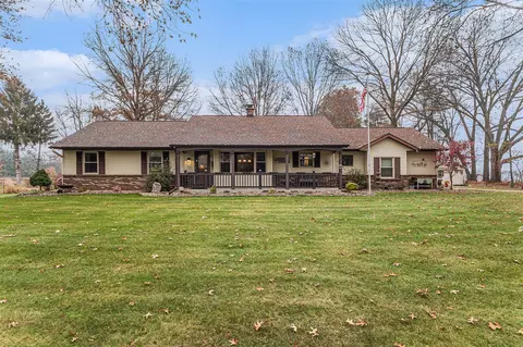 56229 Woodridge, Three Rivers, MI 49093