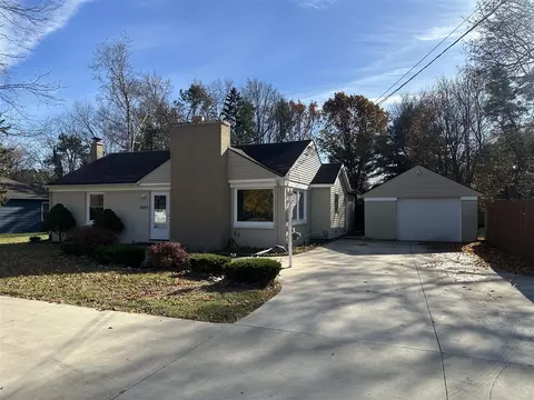 2915 W Milham, Portage, MI 49024