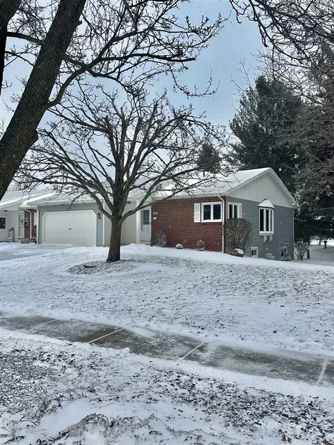 2845 Valley Spg, Caledonia, MI 49316