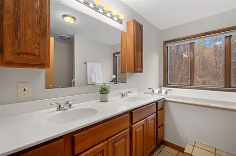 Bath - 14086 Kane, Plainwell, MI 49080 photo 2 of 4