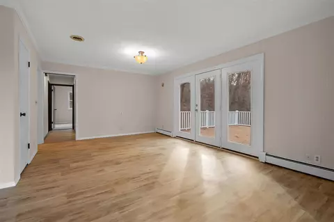 Living - 14086 Kane, Plainwell, MI 49080 photo 5 of 13