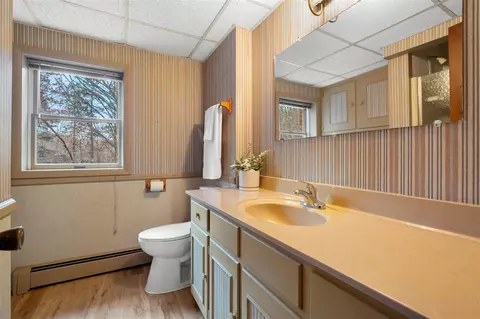 Bath - 14086 Kane, Plainwell, MI 49080 photo 4 of 4