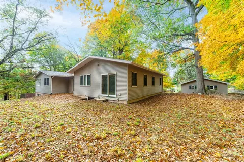 Exterior - 14086 Kane, Plainwell, MI 49080 photo 7 of 10
