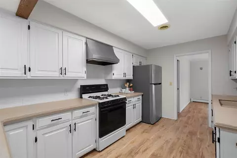 Kitchen - 14086 Kane, Plainwell, MI 49080 photo 3 of 4