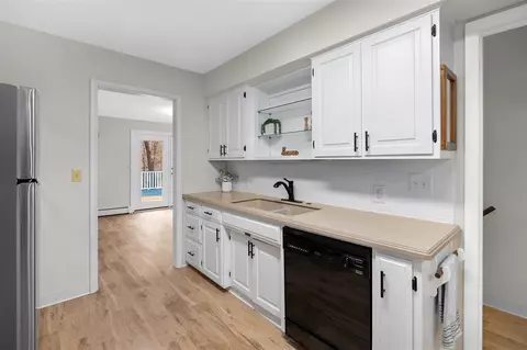 Kitchen - 14086 Kane, Plainwell, MI 49080 photo 4 of 4