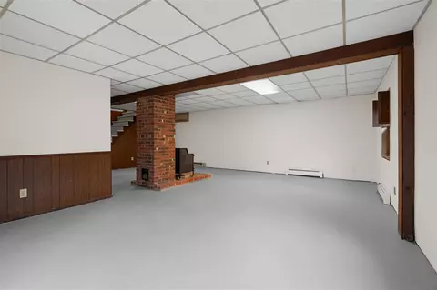 Living - 14086 Kane, Plainwell, MI 49080 photo 12 of 13