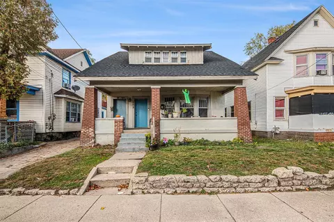 105 Dickinson, Grand Rapids, MI 49507