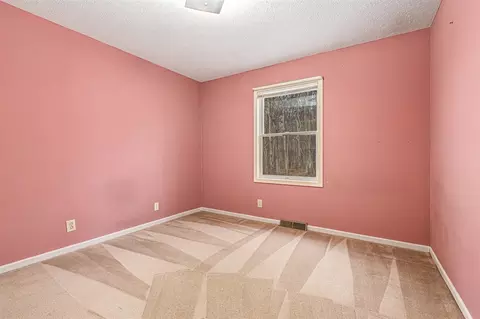 Bedroom - 12250 Trinkle, Dexter, MI 48130 photo 3 of 8