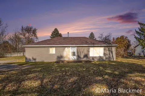 240 W Tuttle, Ionia, MI 48846