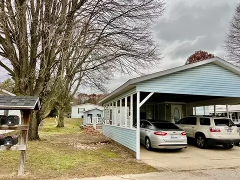 176 Cherry, Muskegon, MI 49445