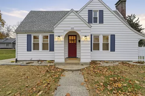 208 W 3rd, Buchanan, MI 49107