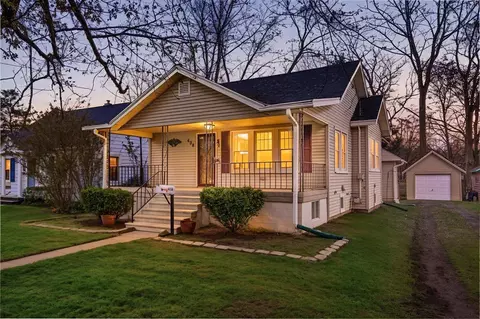 438 Wealthy, Kalamazoo, MI 49006