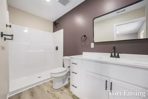 Bath - 908 Moulton, Belding, MI 48809 photo 2 of 2