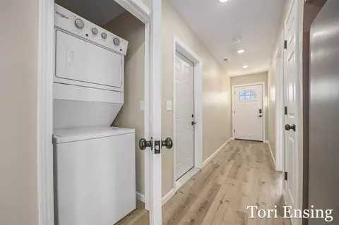 Entry Way - 908 Moulton, Belding, MI 48809 photo 2 of 2