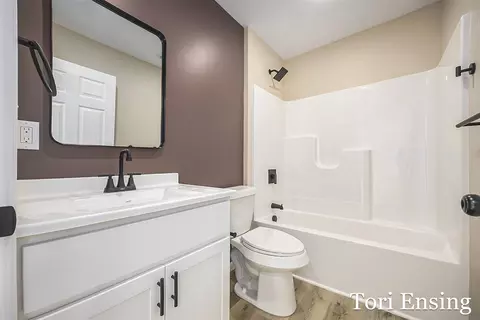Bath - 908 Moulton, Belding, MI 48809 photo 1 of 2