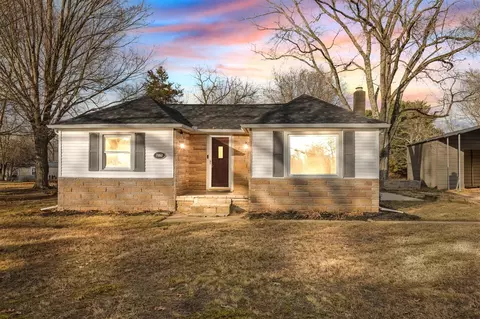 3960 W Hallett, Hillsdale, MI 49242