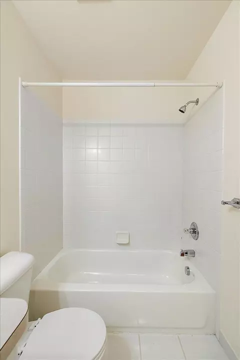 Bath - 52559 Sable, Macomb, MI 48042 photo 3 of 6
