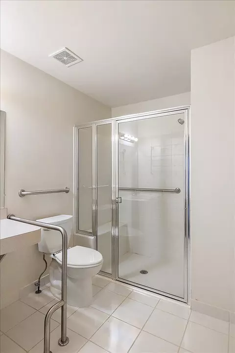 Bath - 52559 Sable, Macomb, MI 48042 photo 6 of 6