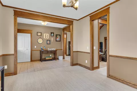 Entry Way - 6550 Maple Dl, Jackson, MI 49201 photo 3 of 5