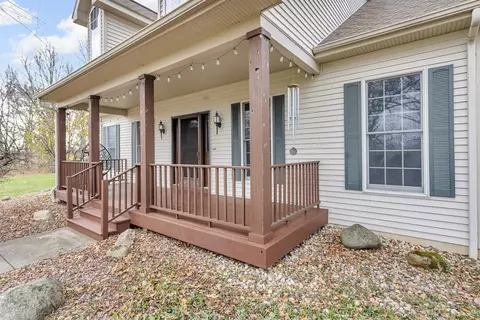 Exterior - 6550 Maple Dl, Jackson, MI 49201 photo 4 of 6