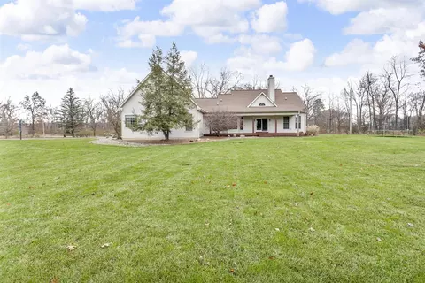 Exterior - 6550 Maple Dl, Jackson, MI 49201 photo 3 of 6