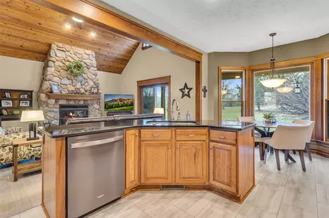 Kitchen - 6550 Maple Dl, Jackson, MI 49201 photo 2 of 3