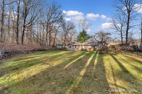 7649 Main, Newaygo, MI 49337