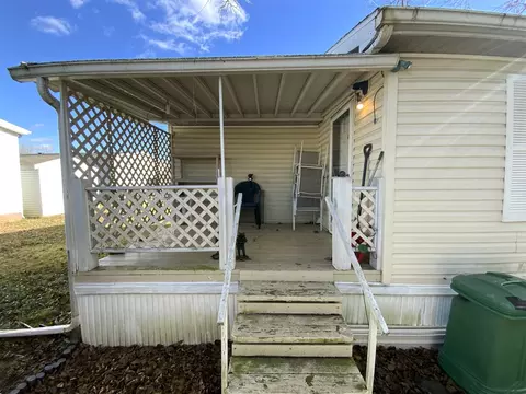 Exterior - 3286 Braeburn, Jackson, MI 49201 photo 4 of 4