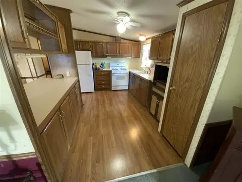 Kitchen - 3286 Braeburn, Jackson, MI 49201 photo 1 of 1
