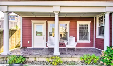 20 Lafayette #10, Grand Haven, MI 49417