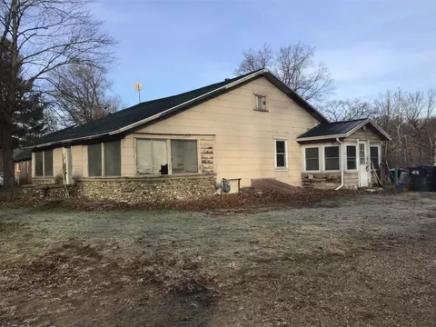 1379 106th, Otsego, MI 49078