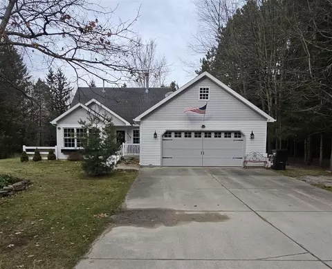 9138 White Pne, Canadian Lakes, MI 49346
