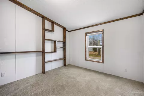 Bedroom - 12901 Millers Ml, Constantine, MI 49042 photo 2 of 2